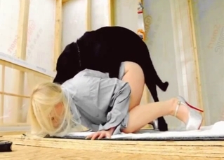 Playful queen is gulping a big mutt's shaft so good